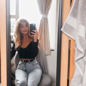 Meet your Posher, Lea